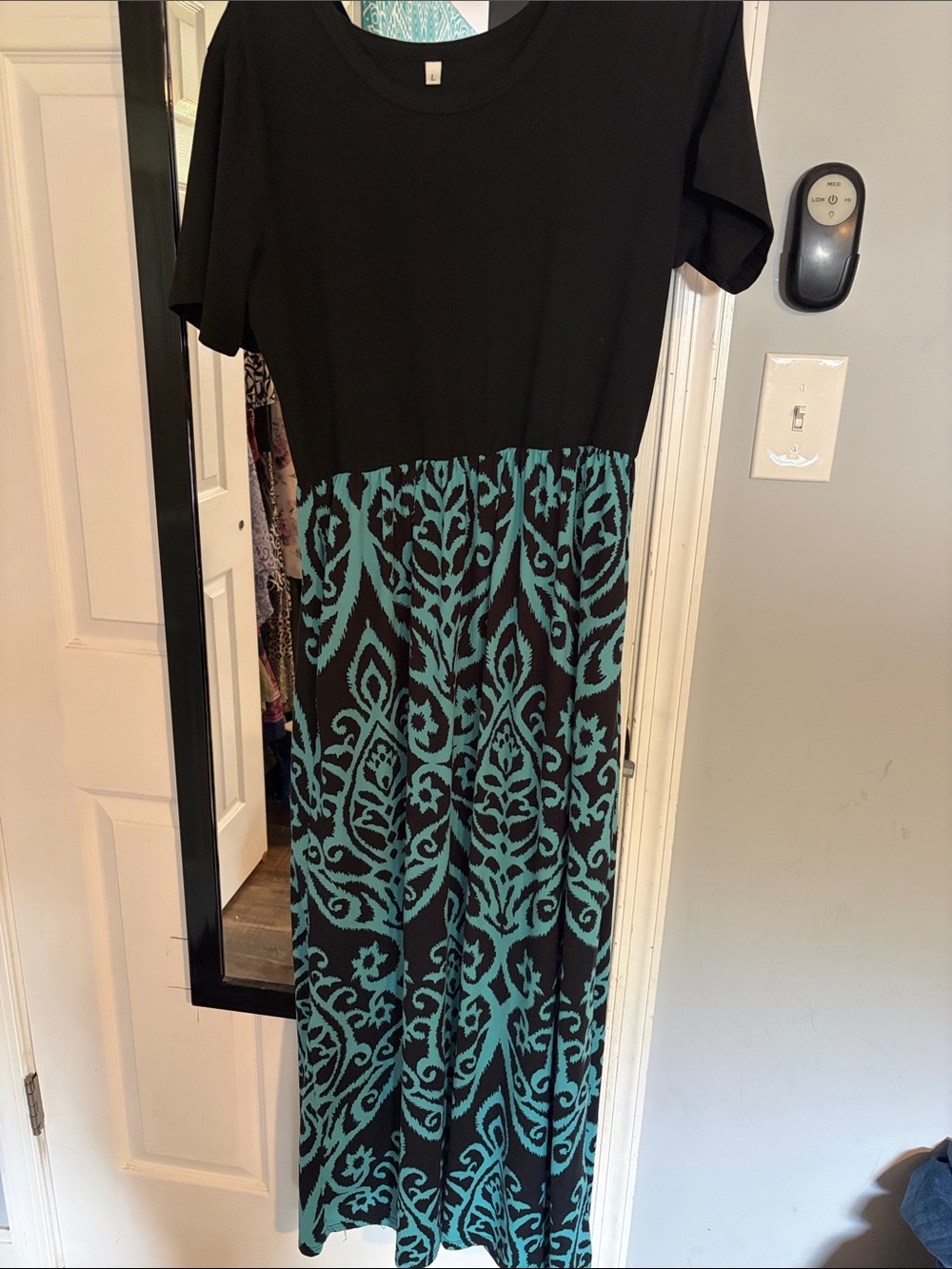 Black and Teal Patterned Maxi Dress - Casual Short Sleeve